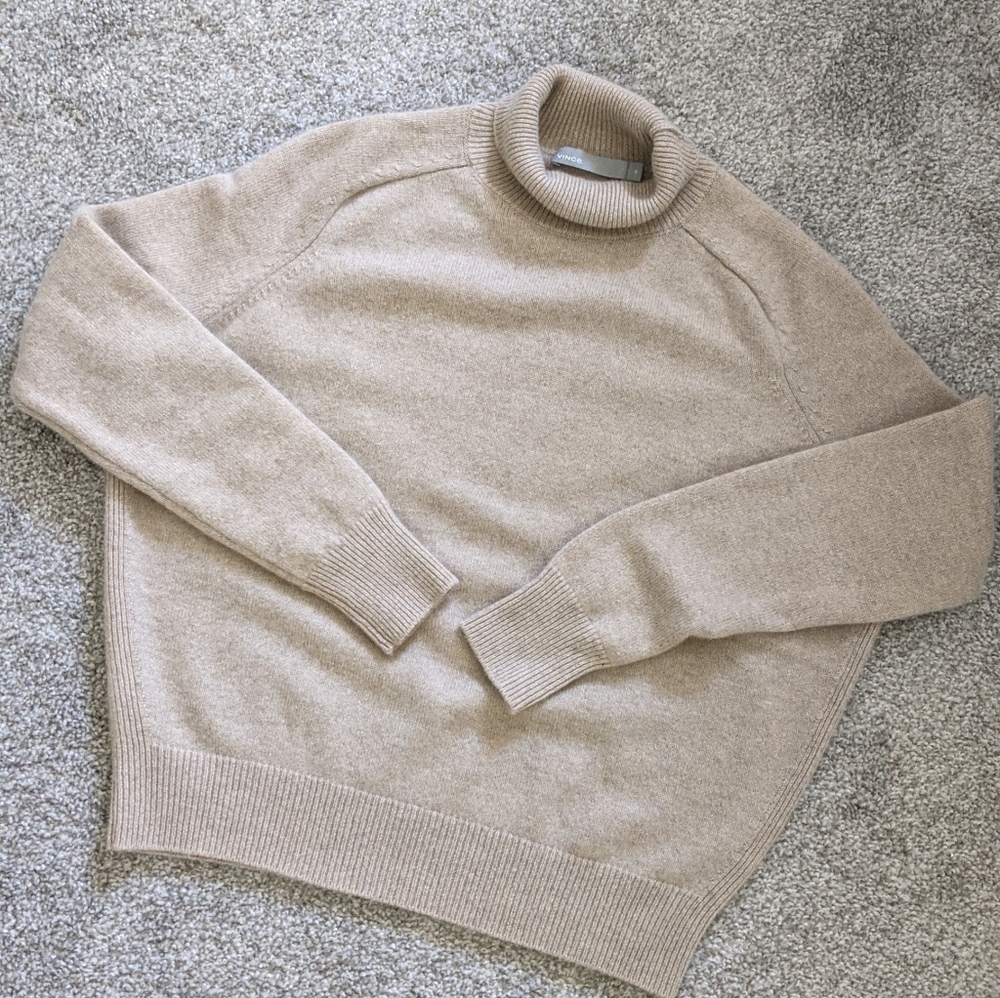 Vince cashmere turtleneck XS